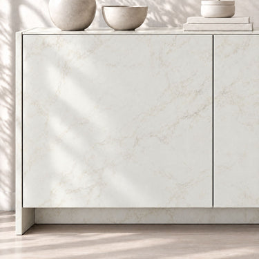 Bianco Nebbia marmer interieurfolie sfeerbeeld dressoir - Steenlook 122 cm